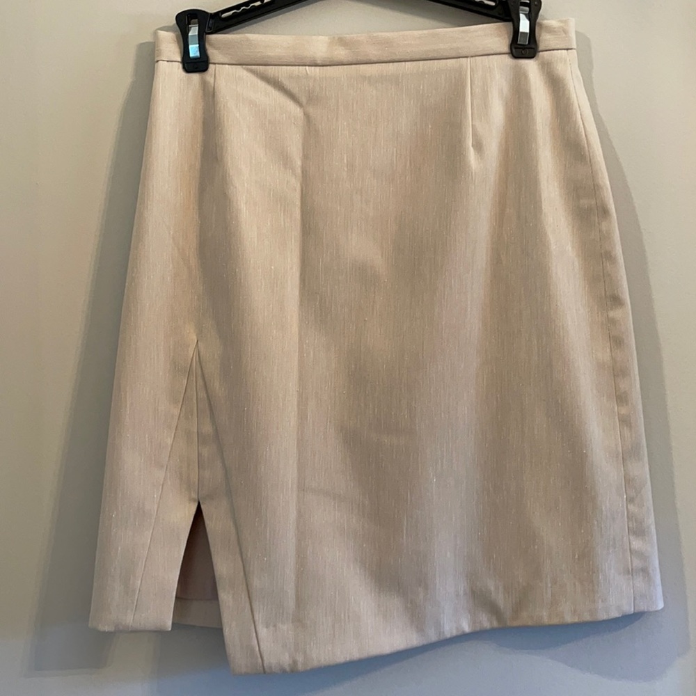 Gianni Bini cream mini skirt